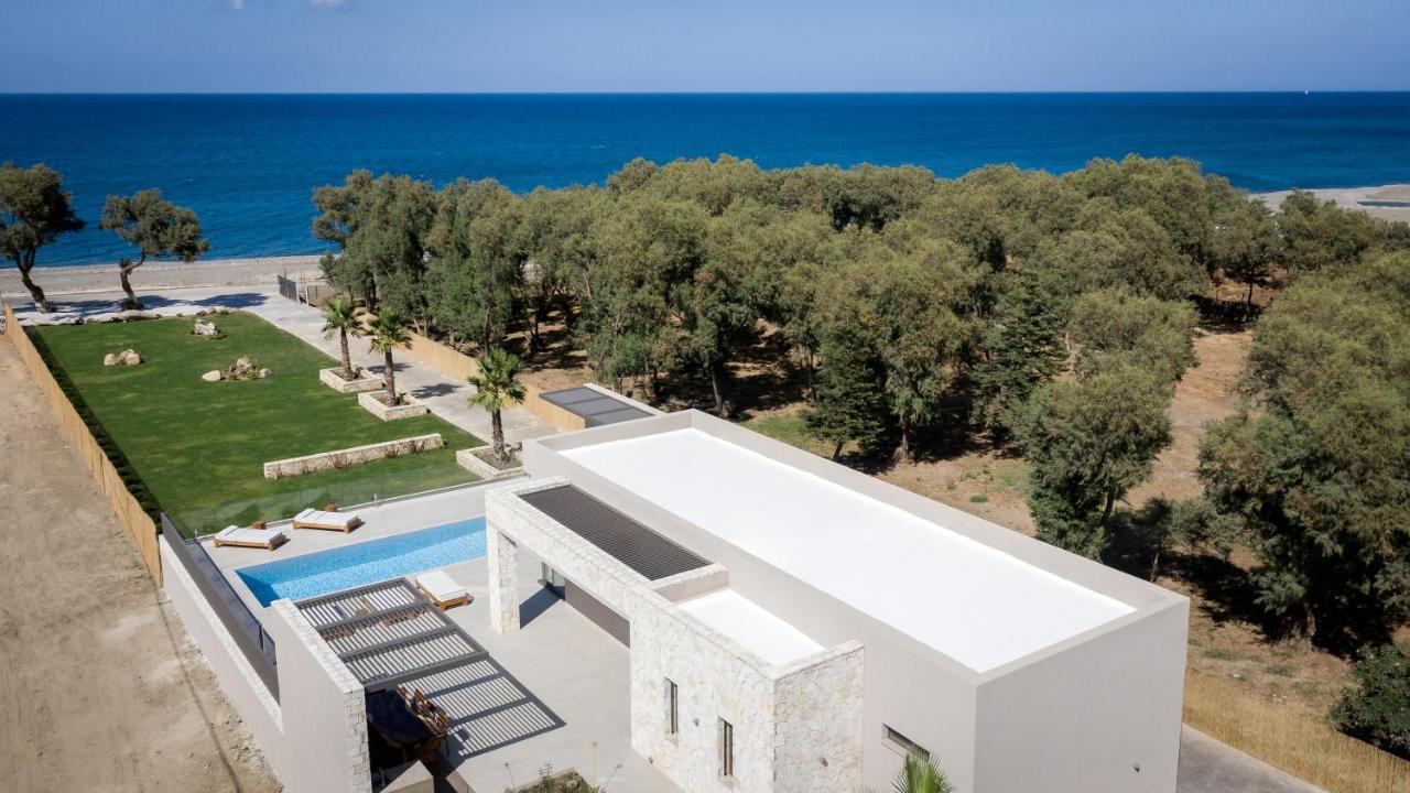 Artemis Seafront Villa, An Evanescence Sea Retreat, By Thinkvilla Tavronitis  Exterior photo
