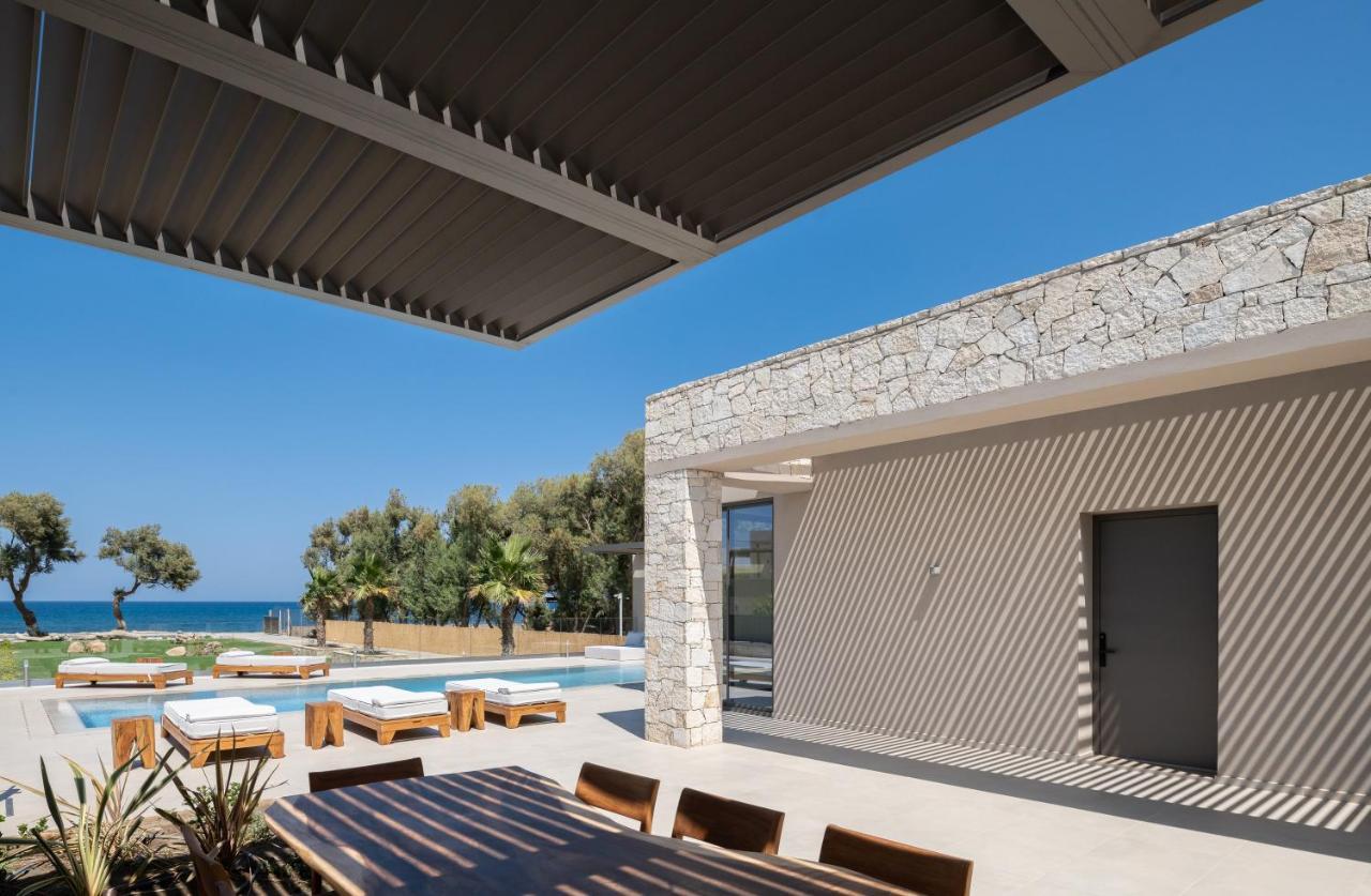 Artemis Seafront Villa, An Evanescence Sea Retreat, By Thinkvilla Tavronitis  Exterior photo