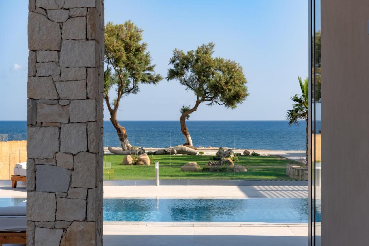Artemis Seafront Villa, An Evanescence Sea Retreat, By Thinkvilla Tavronitis  Exterior photo