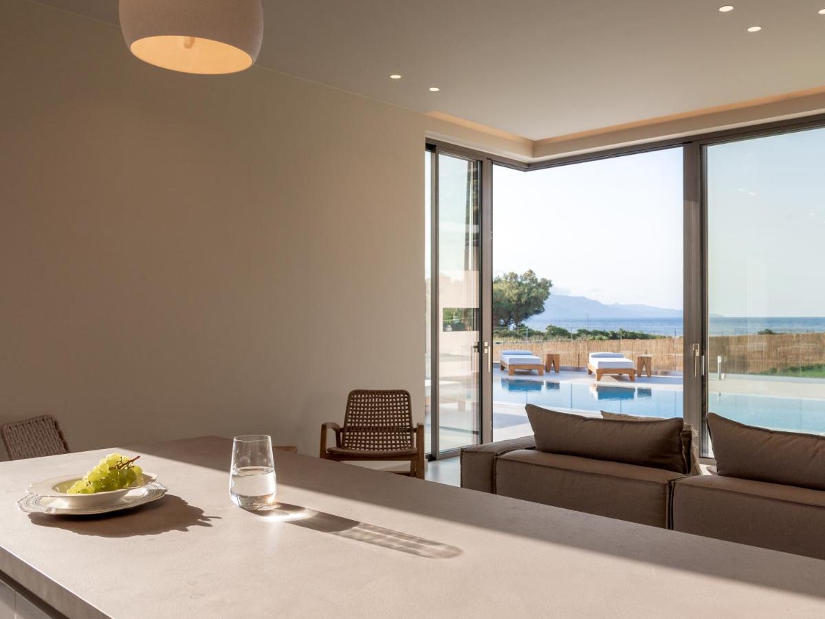 Artemis Seafront Villa, An Evanescence Sea Retreat, By Thinkvilla Tavronitis  Exterior photo